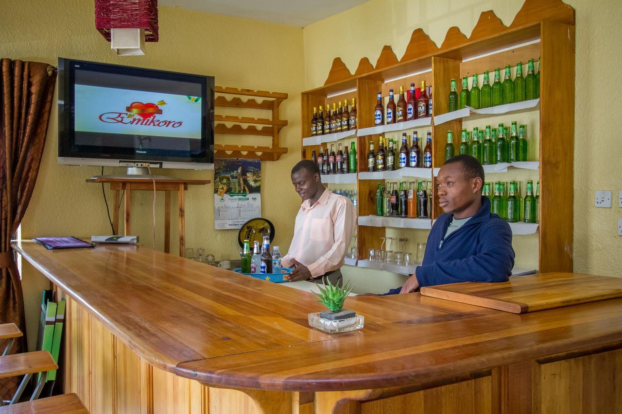 Kisoro Tourist Hotel Exterior foto